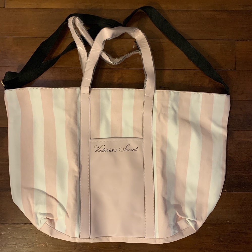 Brand New Victoria’s Secret beach bag
